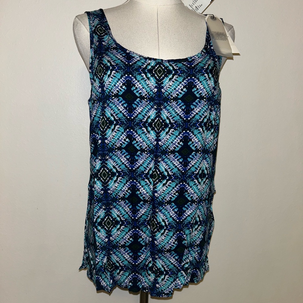 🩵♦️NWT ONLY Colorful Top🩵